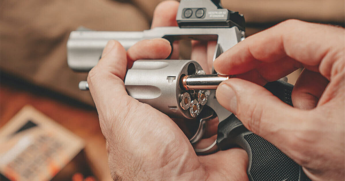The Original Six Shooter Revolver Pipe